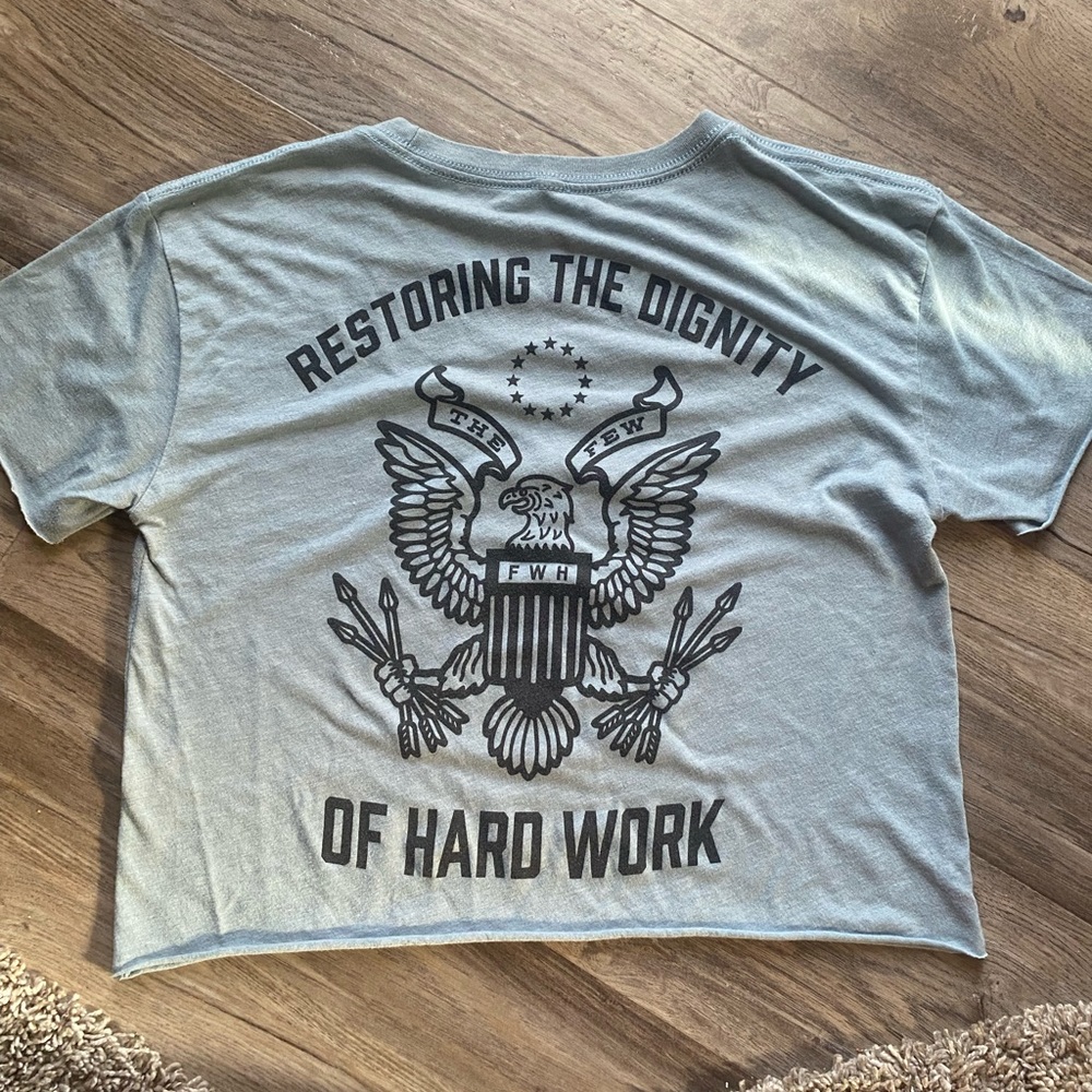 Few Will Hunt Cropped Tee